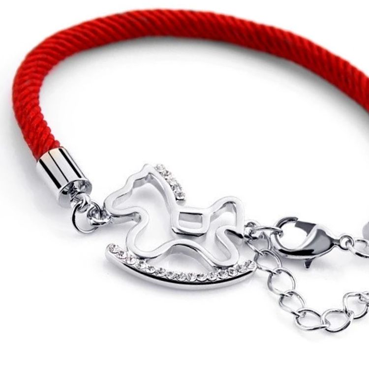 Bracelet Corde rouge, cheval plaqué or et brillants